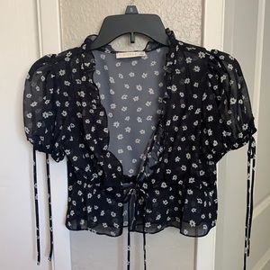 O Vianca Floral-Sheer Black Crop Top